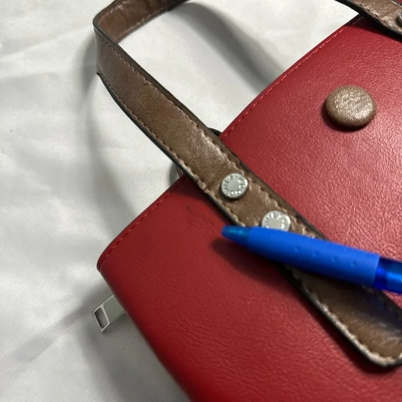 Jeep Red Tote with Tan Handles - Picture 8 of 11